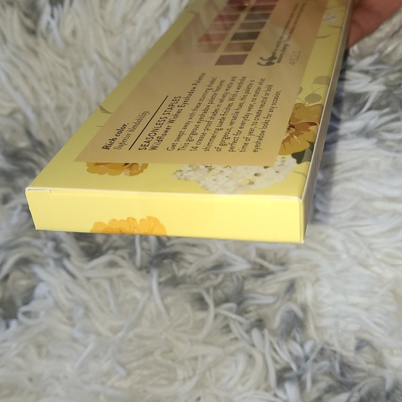 Laura Geller eyeshadow palette - Picture 3 of 4